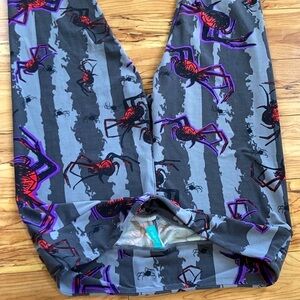 Lularoe spider leggings size Tall and curvy size 20-26 TC2 gray Halloween